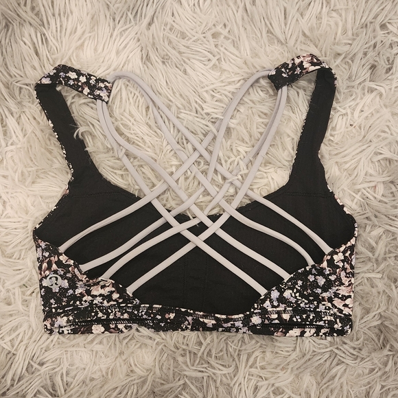 Lululemon sports bra - Picture 1 of 4